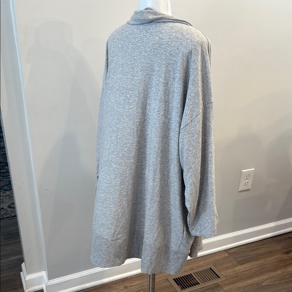 Love by GAP Medium / Large Light Gray Cardigan Sweater Soft Knit Open Front - Picture 5 of 7